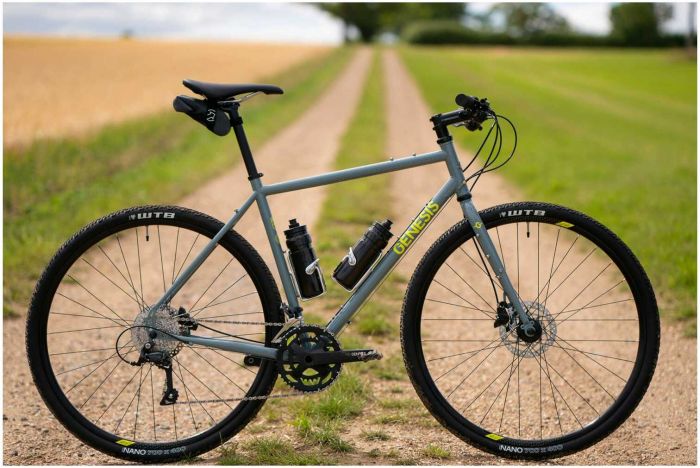 Genesis Croix De Fer 10 Flat Bar 2023 Bike - Gravel/Adventure Bikes ...