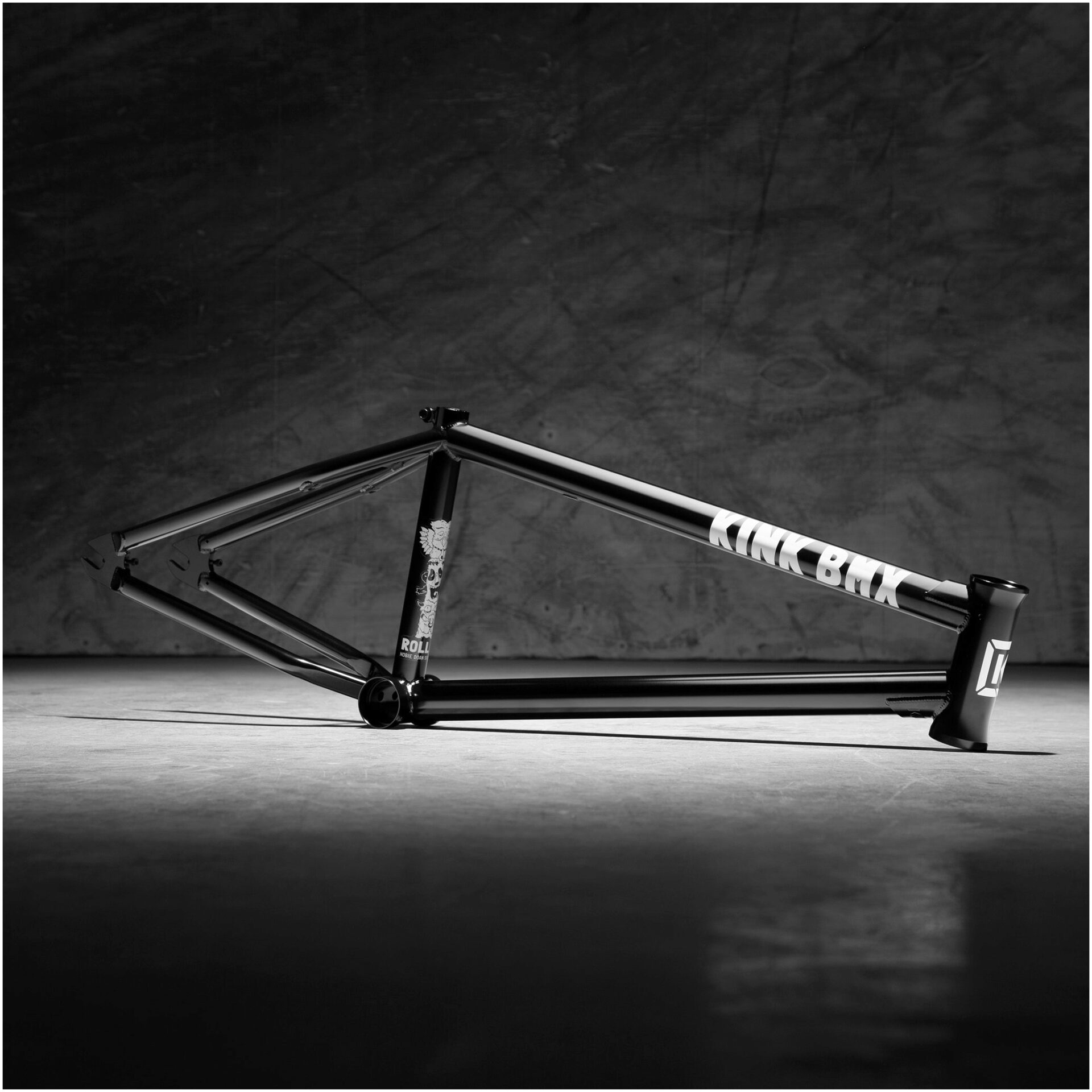 Kink Roll UP Frame
