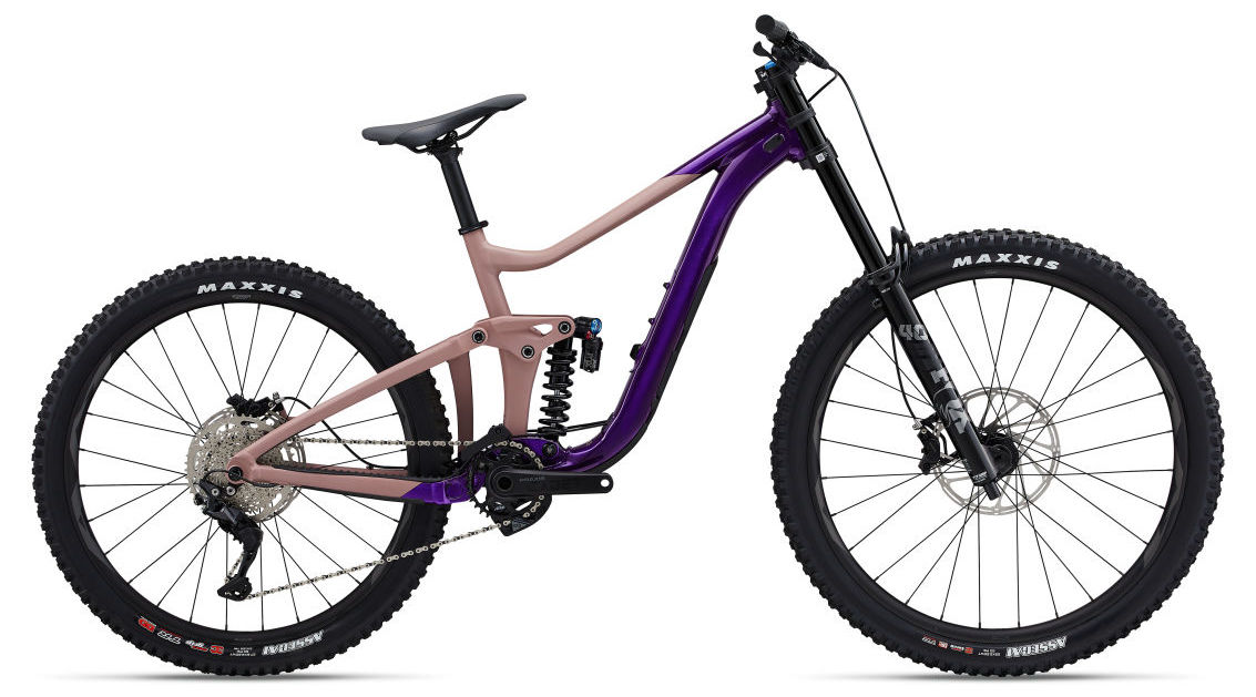 Giant discount reign small